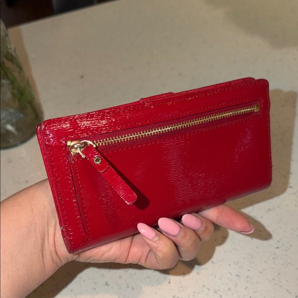 Kate Spade Cedar Street Lacey Patent
Leather Red Wallet 🔴pre-owned - Picture 4 of 11